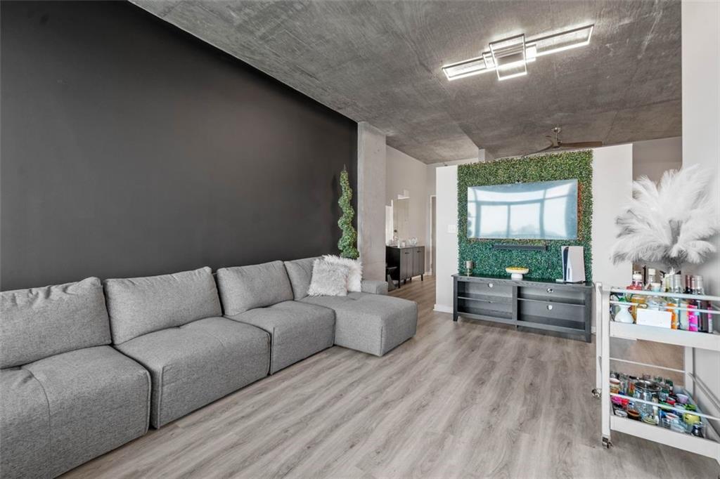 250 Pharr Road Northeast, Unit 1814 Atlanta, GA 30305 - Photo 6 of 37