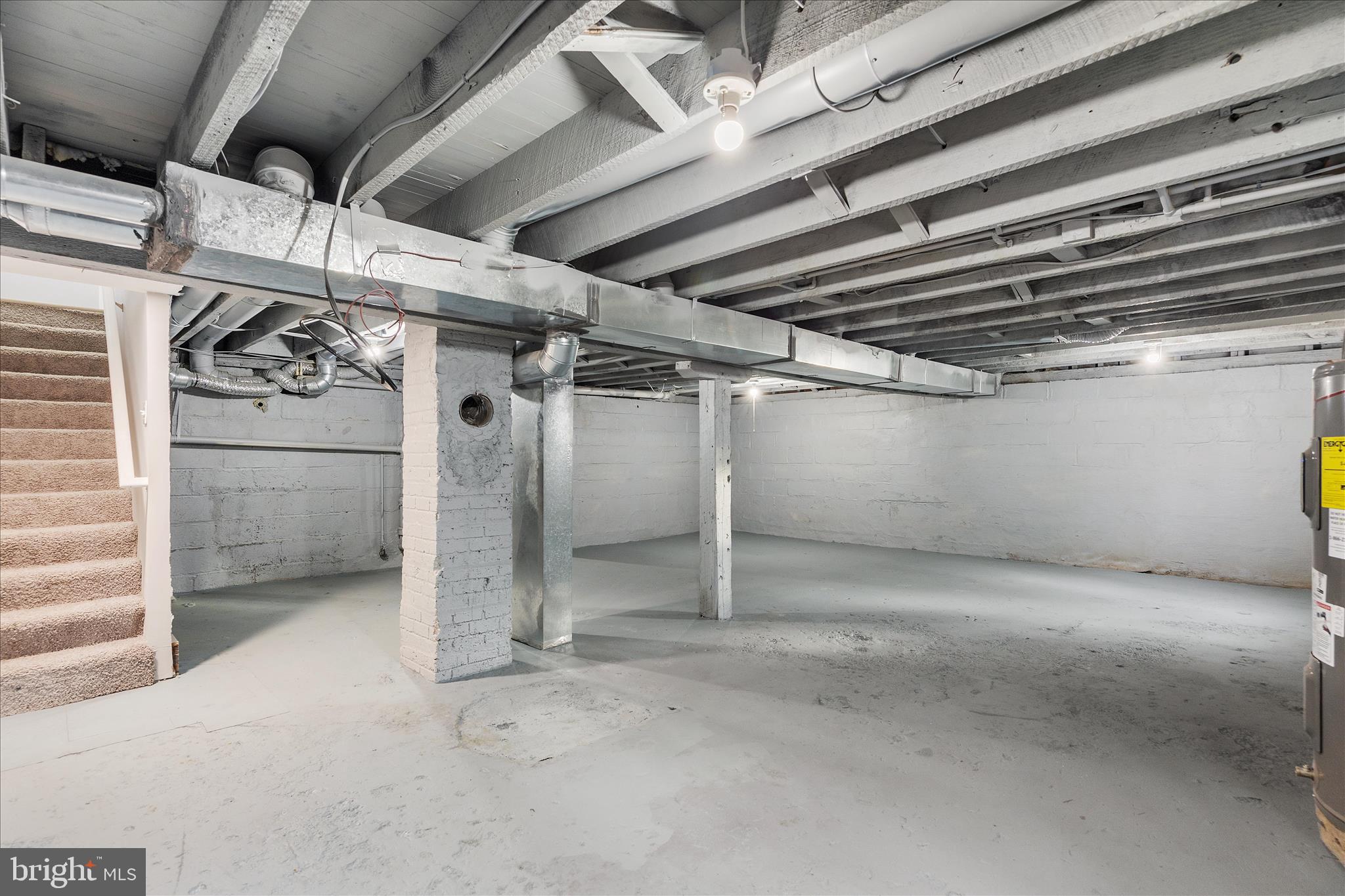 806 Forest Road Baltimore, MD 21239 - Photo 34 of 39 Gallery Image 34