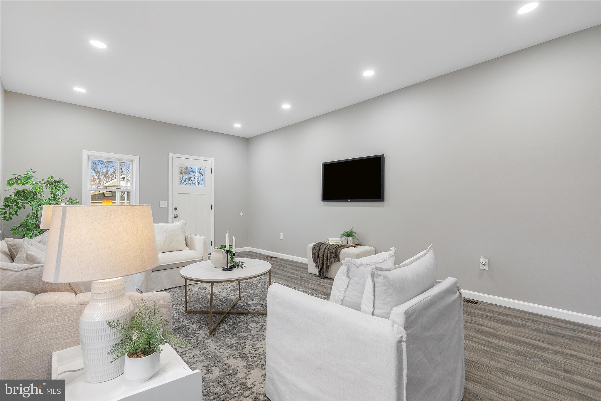 806 Forest Road Baltimore, MD 21239 - Photo 8 of 39 Gallery Image 8
