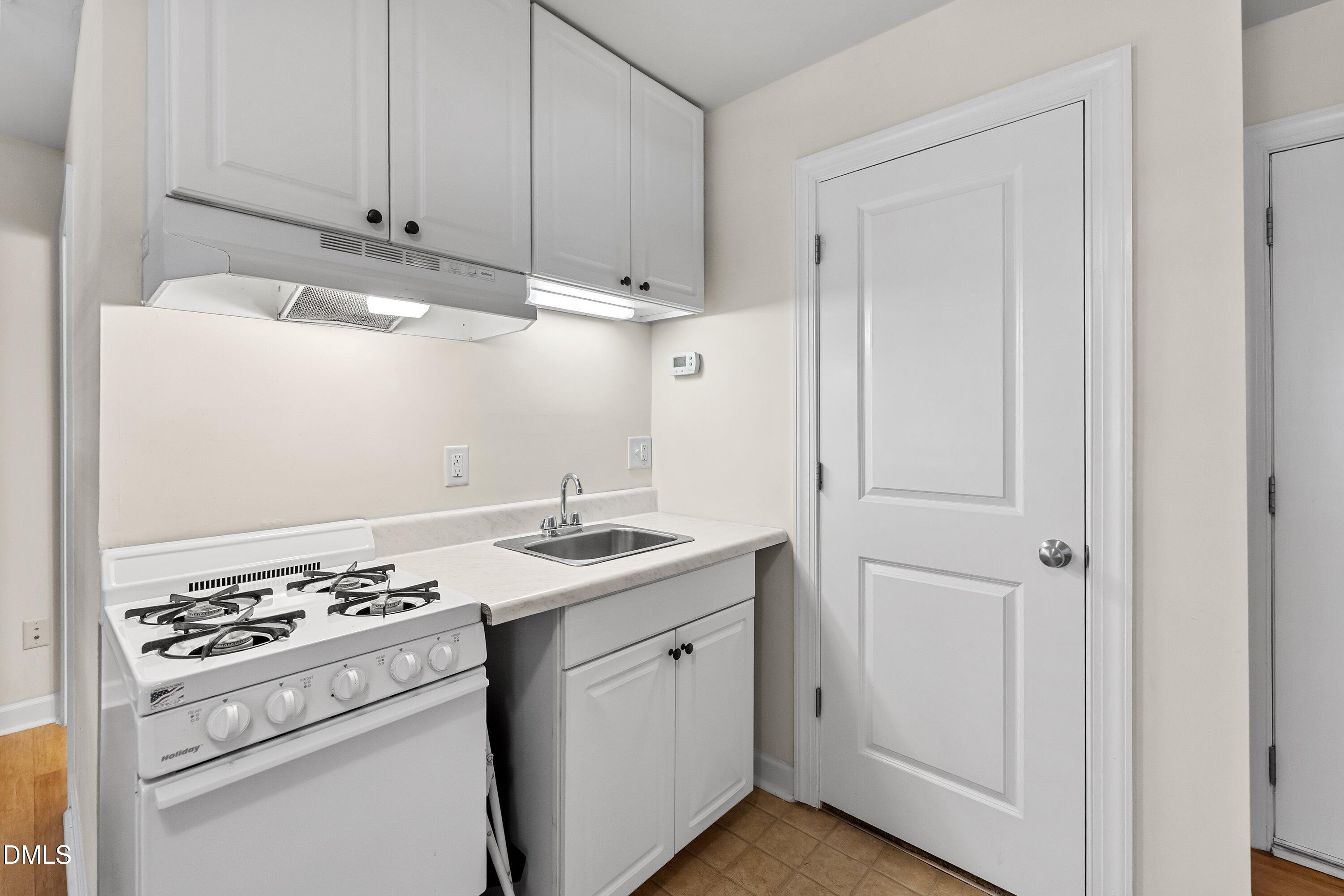 229 Rose Walk Lane Carrboro, NC 27510 - Photo 17 of 55 22-TIM_0863