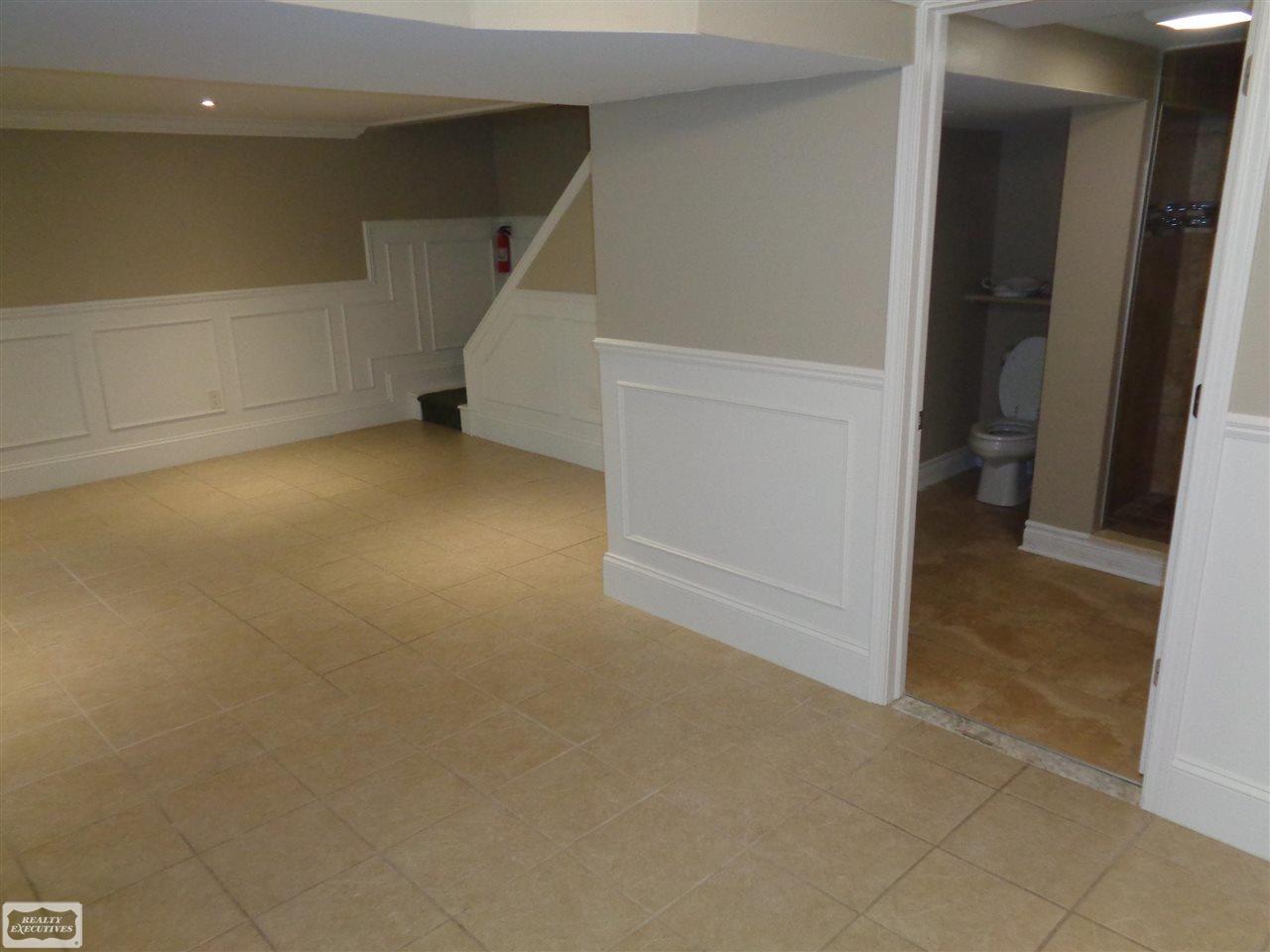 909 Lafayette Court Rochester, MI 48307 - Photo 25 of 44 50046290-24.JPG