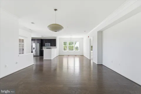 $525,000 | 20650 Hope Spring Terrace, Unit 301, Ashburn, VA 20147