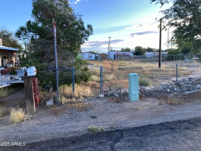 a view of a outdoor space