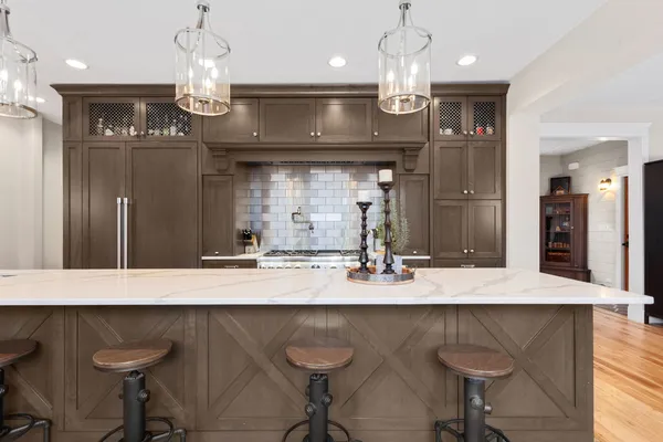 $2,390,000 | 205 West Cook Avenue, Libertyville, IL 60048