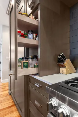 $2,390,000 | 205 West Cook Avenue, Libertyville, IL 60048