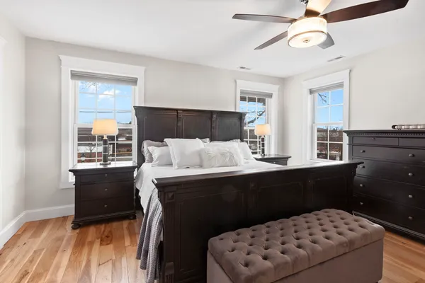 $2,390,000 | 205 West Cook Avenue, Libertyville, IL 60048