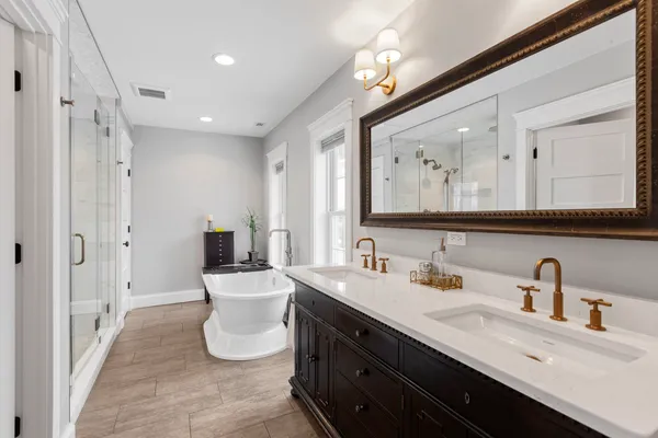 $2,390,000 | 205 West Cook Avenue, Libertyville, IL 60048