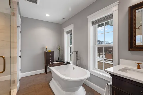 $2,390,000 | 205 West Cook Avenue, Libertyville, IL 60048