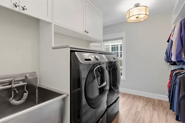 $2,390,000 | 205 West Cook Avenue, Libertyville, IL 60048