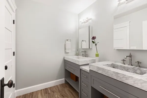 $2,390,000 | 205 West Cook Avenue, Libertyville, IL 60048