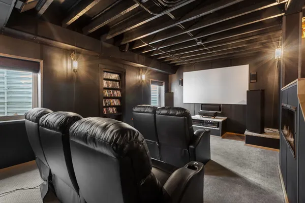 $2,390,000 | 205 West Cook Avenue, Libertyville, IL 60048
