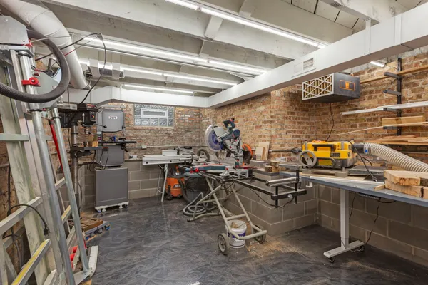 $2,390,000 | 205 West Cook Avenue, Libertyville, IL 60048