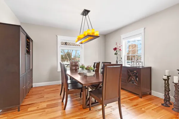 $2,390,000 | 205 West Cook Avenue, Libertyville, IL 60048