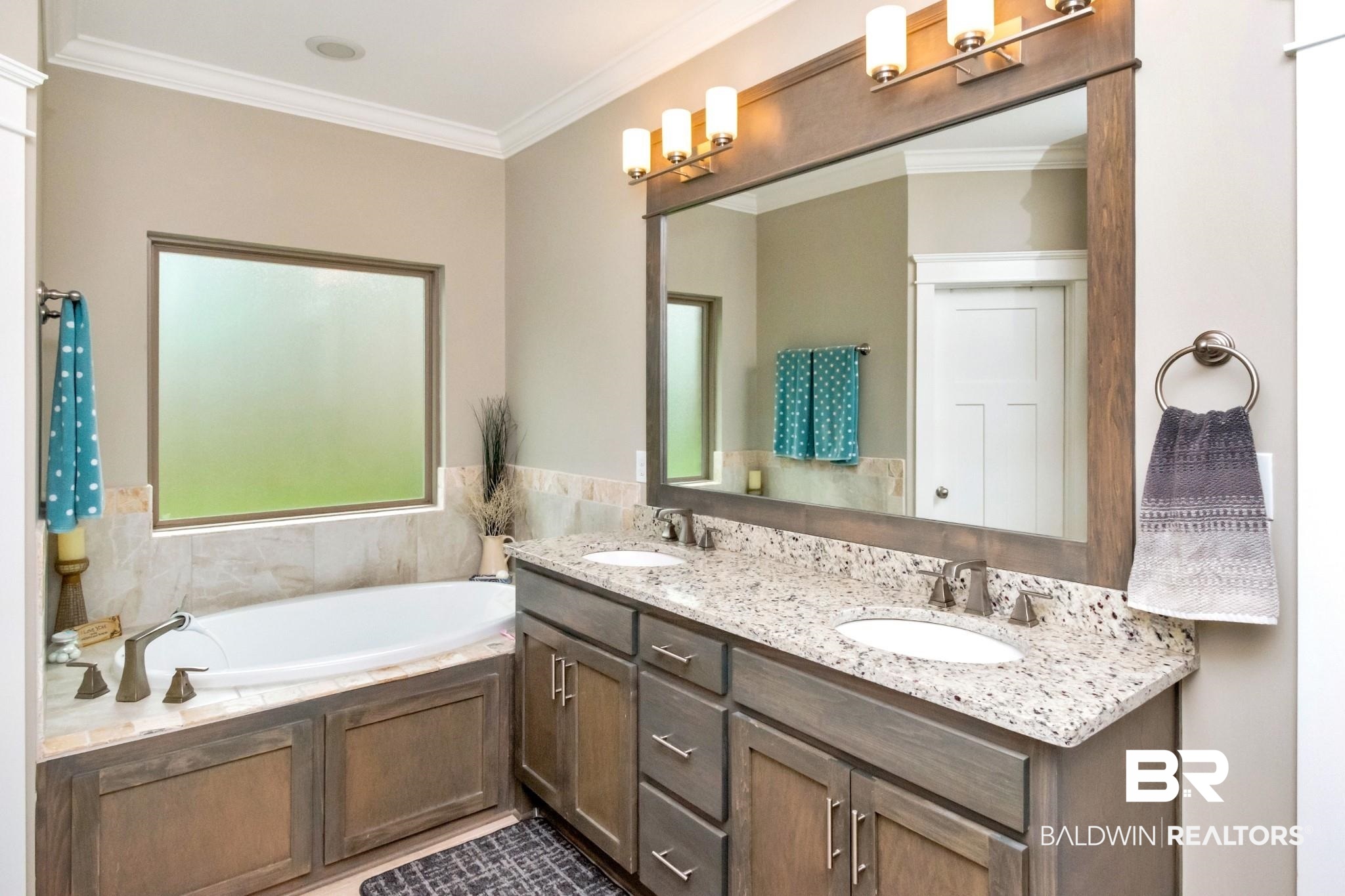 30002 Tamarack Drive Daphne, AL 36527 - Photo 19 of 37 Primary Bath