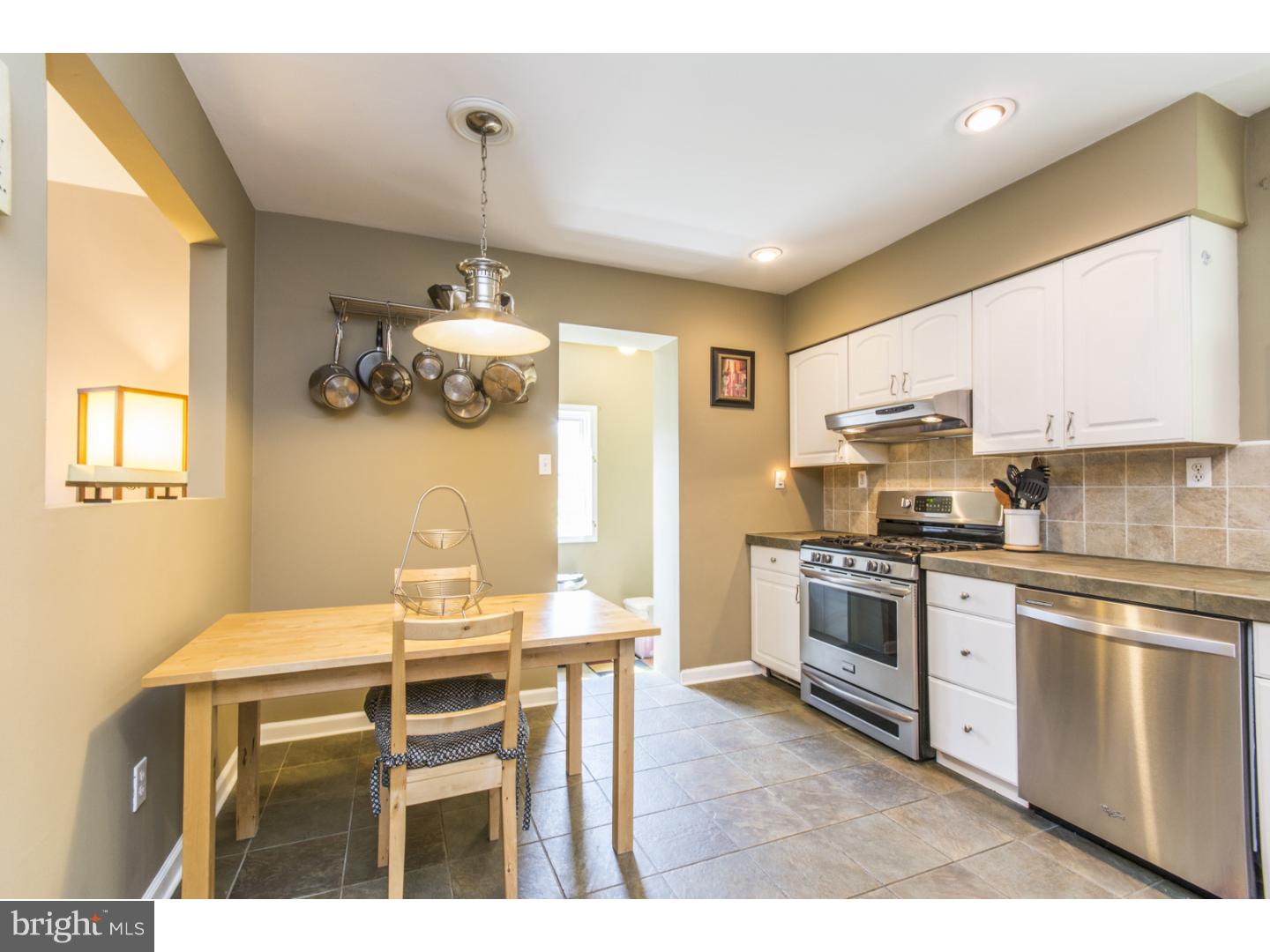 8616 Old Line Road Philadelphia, PA 19128 - Photo 8 of 19 Kitchen