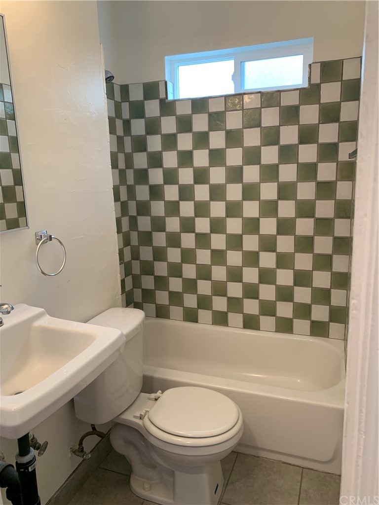 530 East Windsor Road Glendale, CA 91205 - Photo 13 of 15