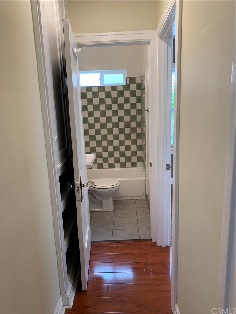 530 East Windsor Road Glendale, CA 91205 - Photo 14 of 15