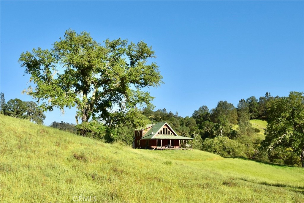 46651 Sapaque Valley Road Bradley, CA 93426 - Photo 19 of 38