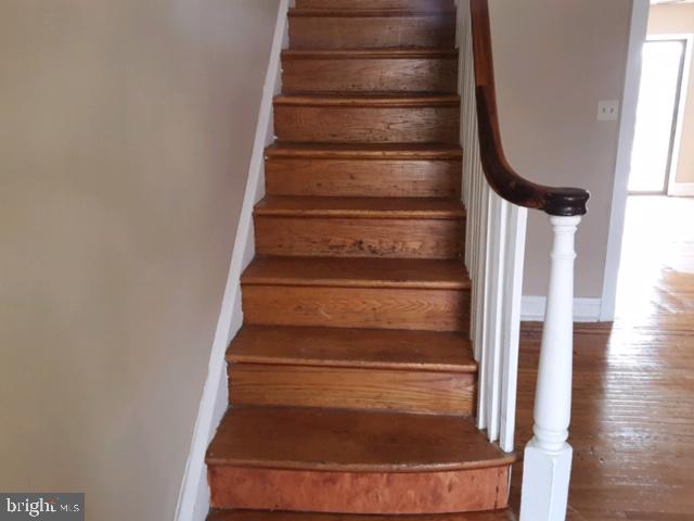 7074 Radbourne Road Upper Darby, PA 19082 - Photo 4 of 13