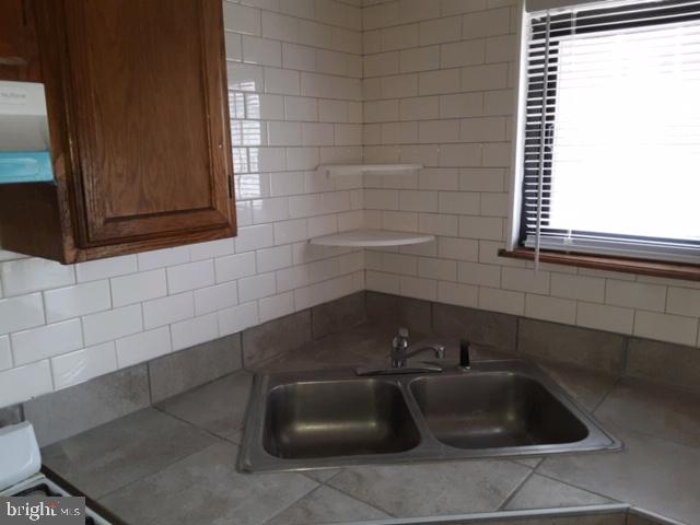 7074 Radbourne Road Upper Darby, PA 19082 - Photo 5 of 13