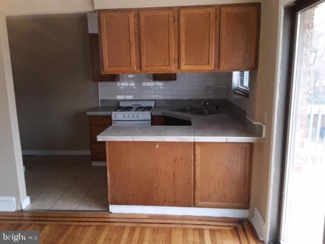 7074 Radbourne Road Upper Darby, PA 19082 - Photo 7 of 13