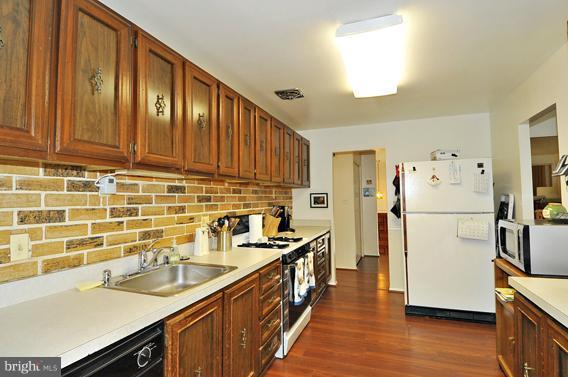 3919 Nemo Road Randallstown, MD 21133 - Photo 6 of 19 Kitchen