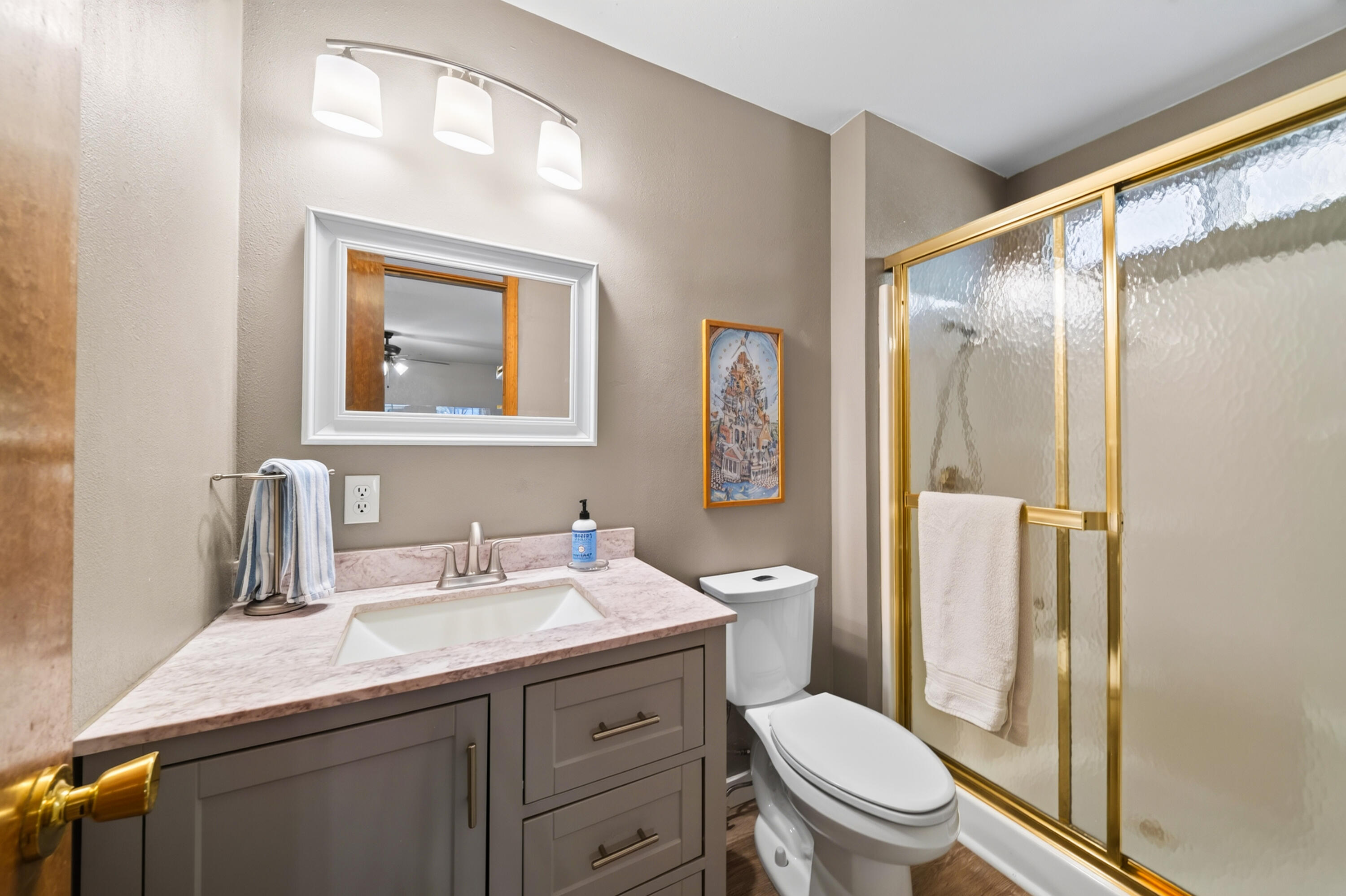 9057 Simmons Road Redding, CA 96001 - Photo 46 of 63 simmons-06924