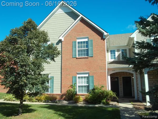 $239,900 | 2009 Monarch Drive, Unit 3, Utica, MI 48316