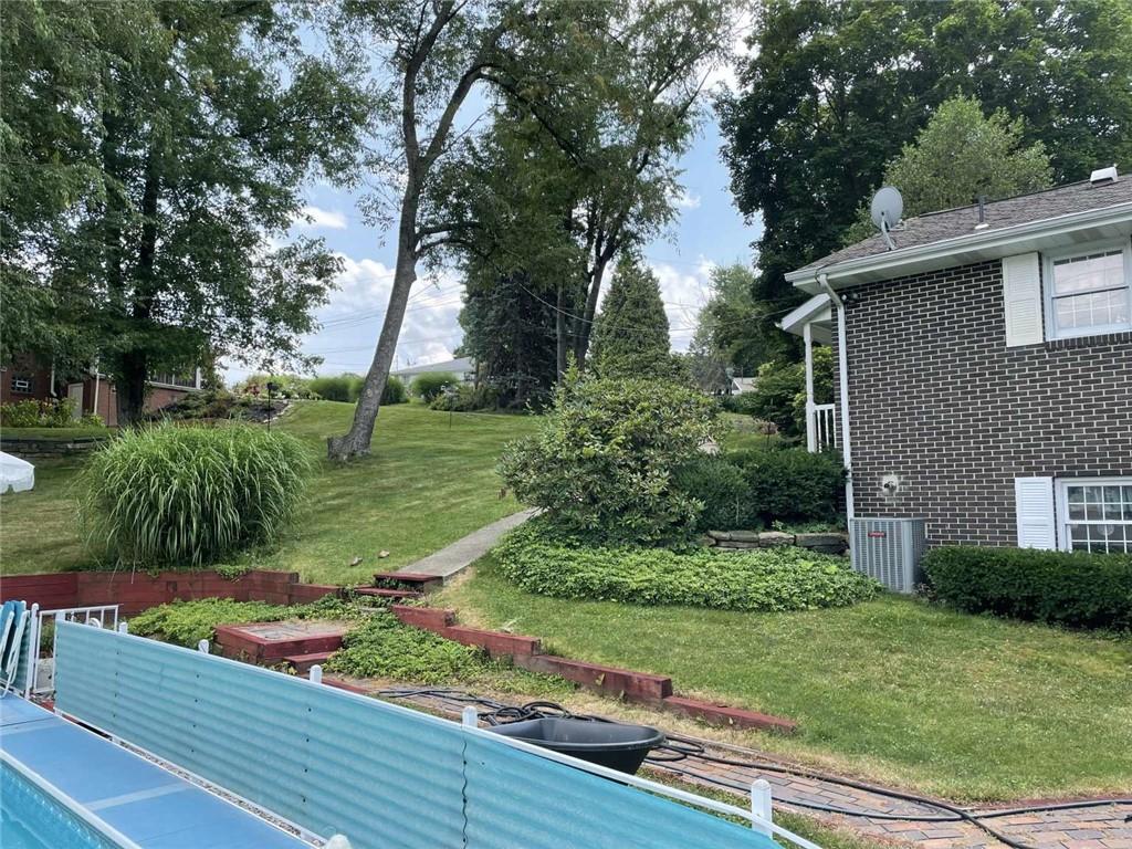 605 Circle Drive Rochester, PA 15074 - Photo 12 of 16