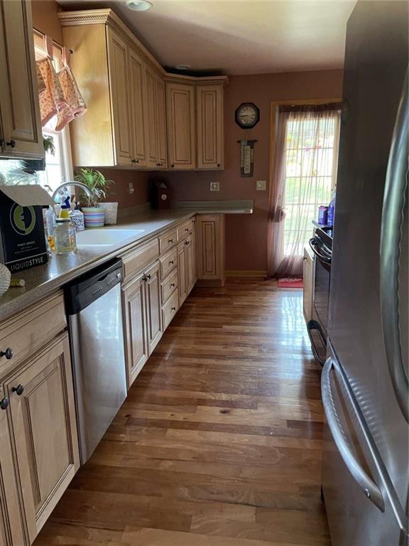 605 Circle Drive Rochester, PA 15074 - Photo 5 of 16