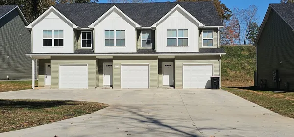 $1,500 | 955 Center Road, Unit B, Clarksville, TN 37042