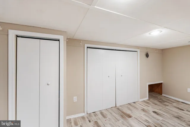 an empty room with closet