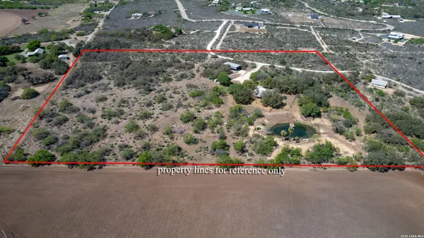 $750,000 | 160 Beavers Trail, Uvalde, TX 78801