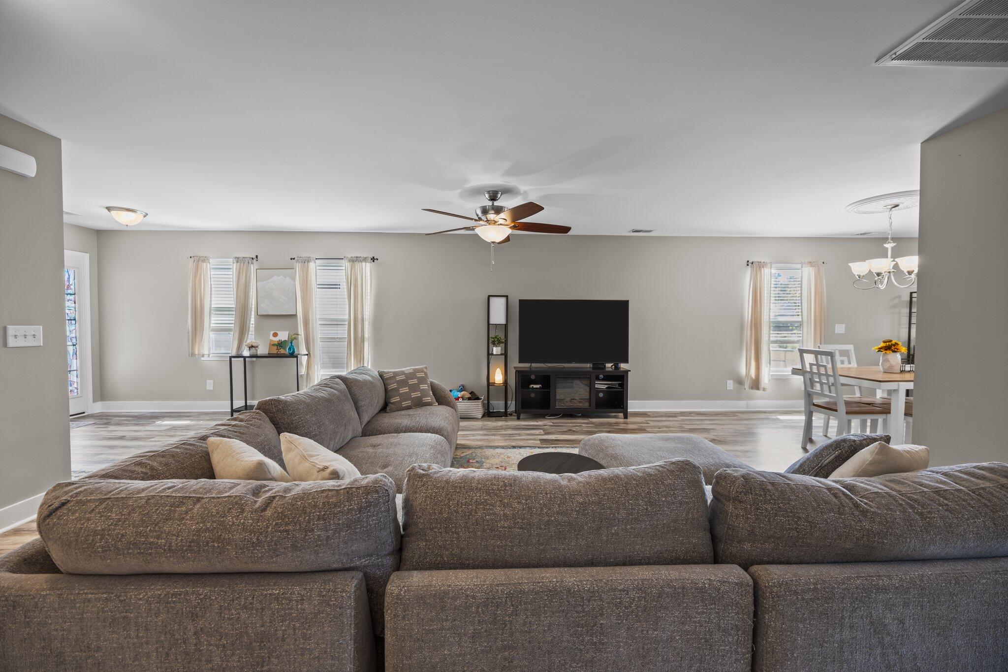 187 Brittondale Road Summerville, SC 29485 - Photo 21 of 51 20-web-or-mls-470A2978