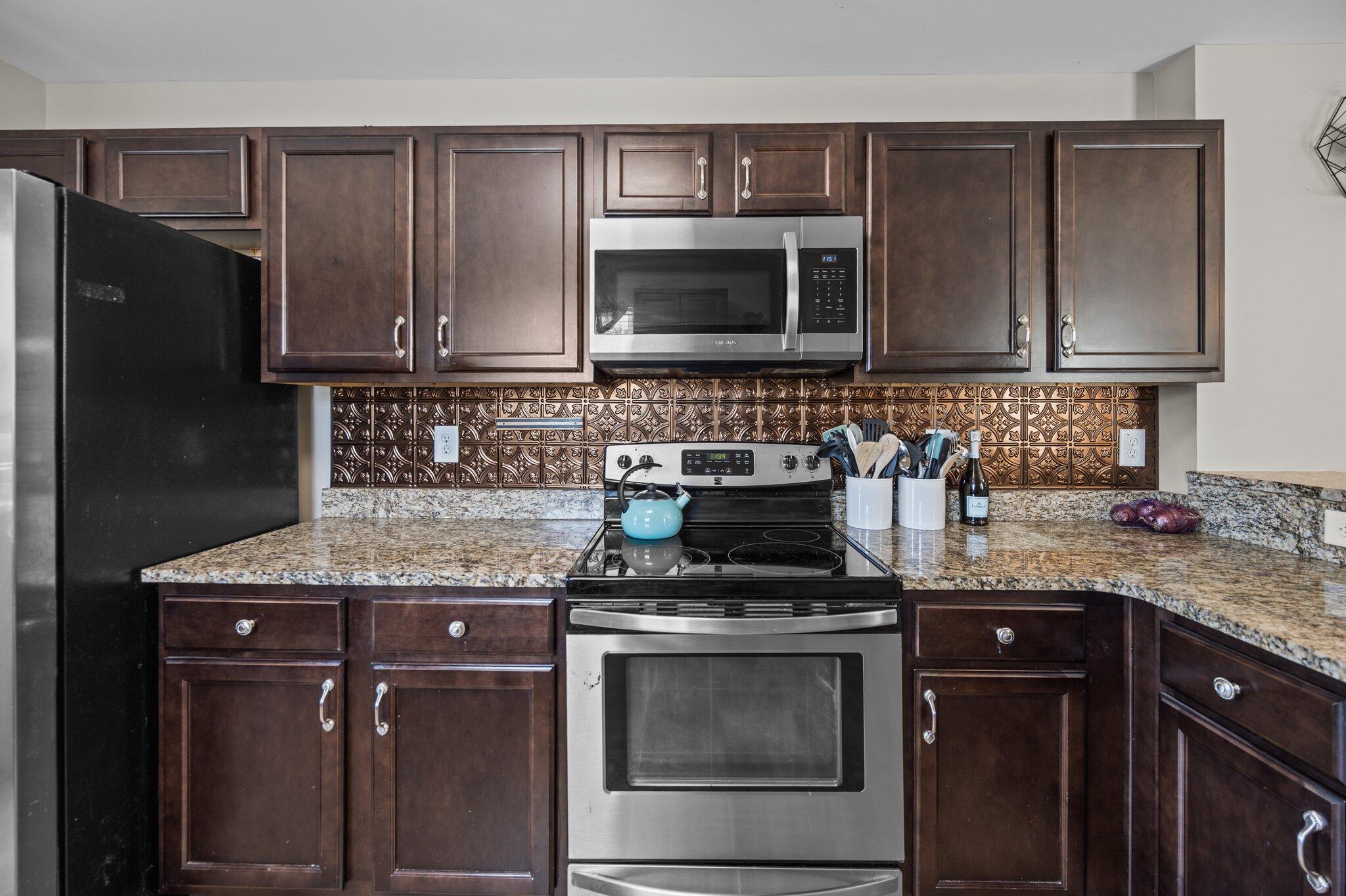 187 Brittondale Road Summerville, SC 29485 - Photo 26 of 51 25-web-or-mls-470A2993