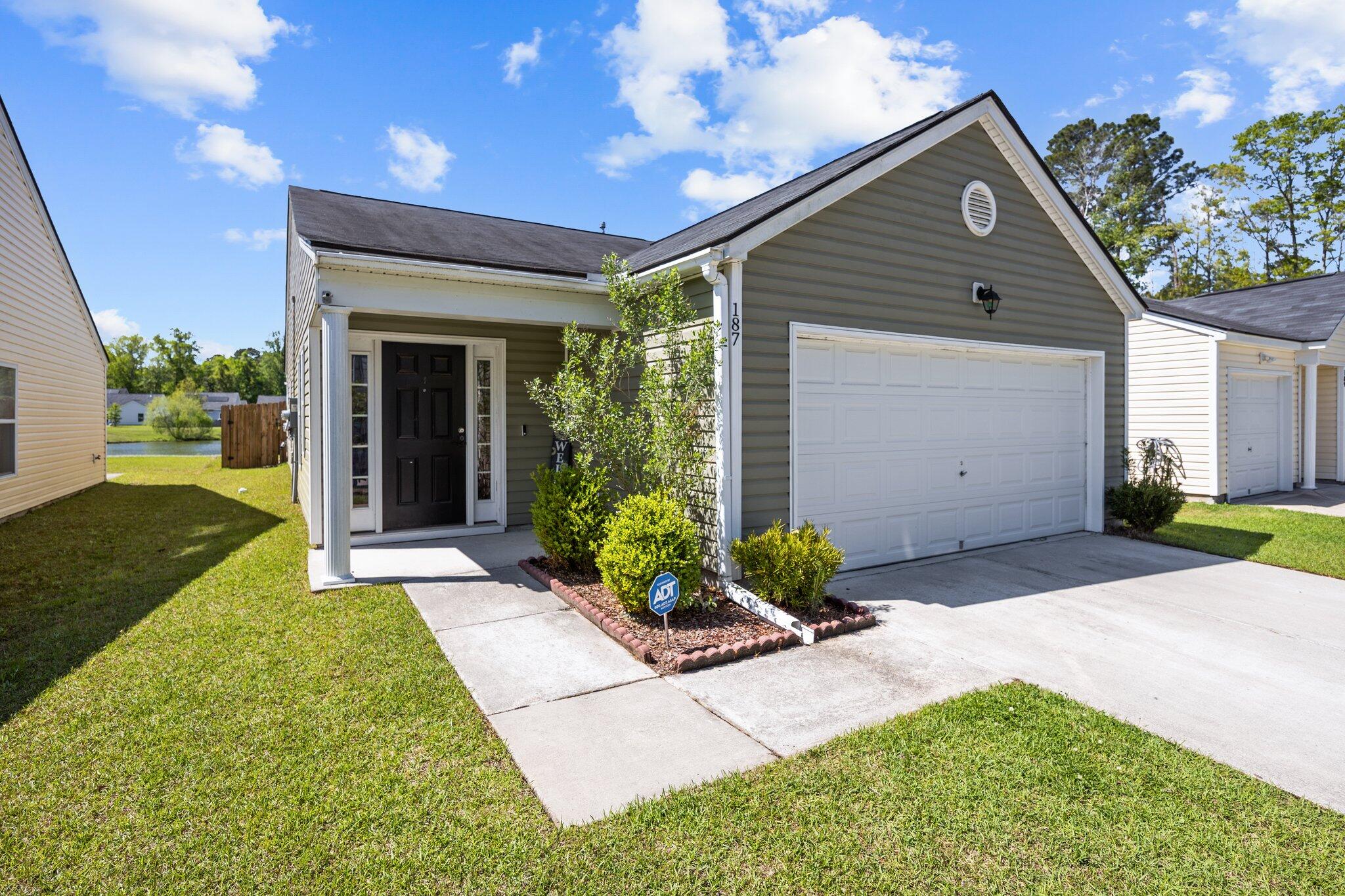 187 Brittondale Road Summerville, SC 29485 - Photo 3 of 51 2-web-or-mls-470A3014