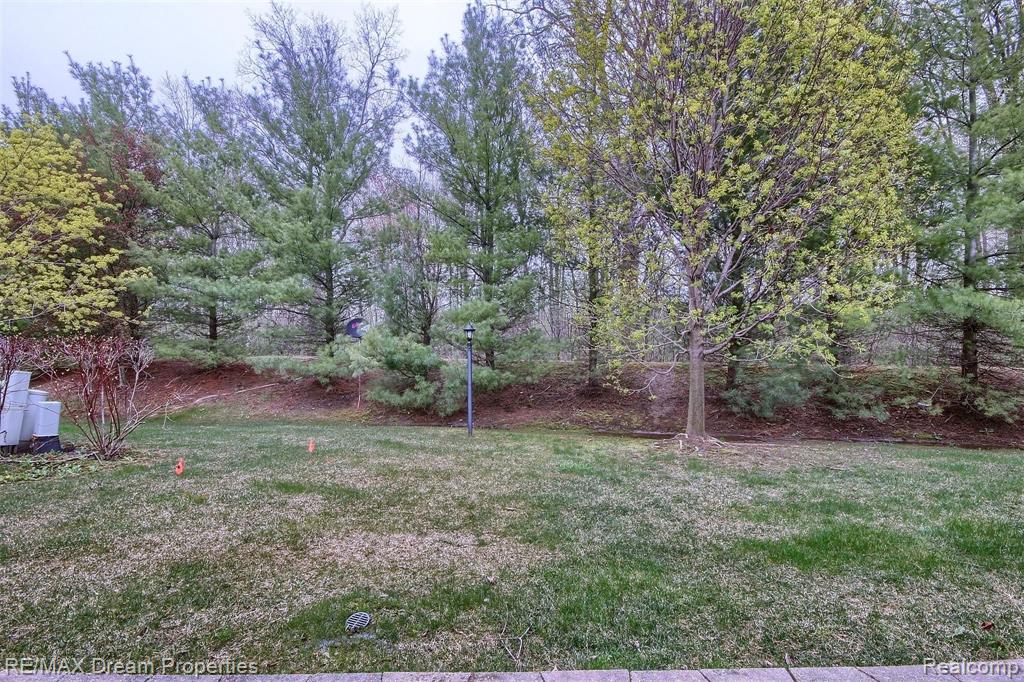 49015 Hawksburry Road Canton, MI 48188 - Photo 34 of 39