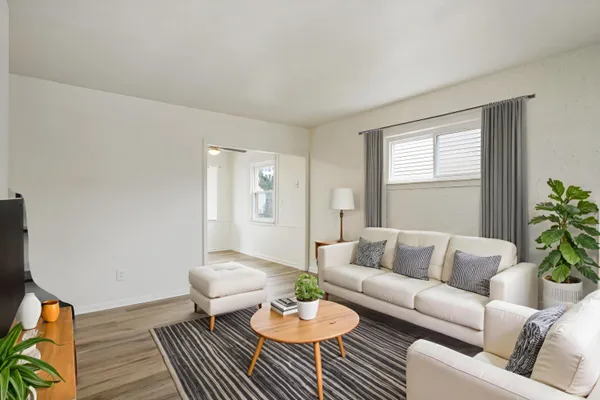 $215,000 | 6331 Helen Street, Garden City, MI 48135