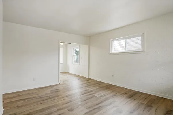 $215,000 | 6331 Helen Street, Garden City, MI 48135