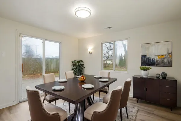 $215,000 | 6331 Helen Street, Garden City, MI 48135