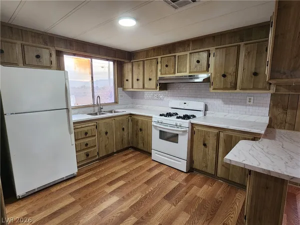 $1,425 | 1111 Hardy Lane, Unit B BACK, Pahrump, NV 89048