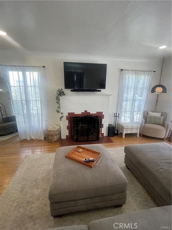 4586 Sunnyside Drive Riverside, CA 92506 - Photo 10 of 36 Barrel ceiling