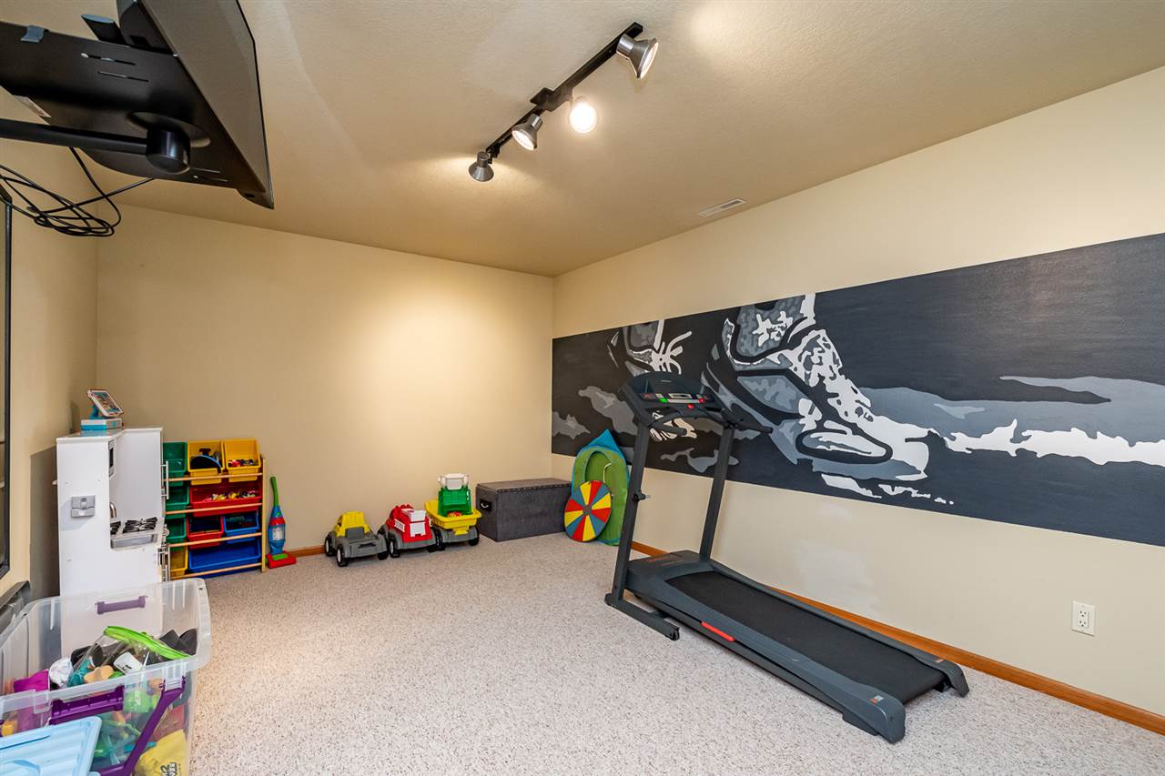 6025 Winslow Road Marion, IA 52302 - Photo 30 of 34 Gallery Image 30