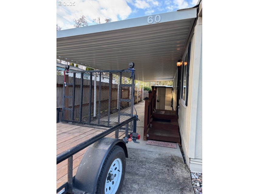 39140 Dexter Road, Unit 60 Dexter, OR 97431 - Photo 2 of 20 Carport