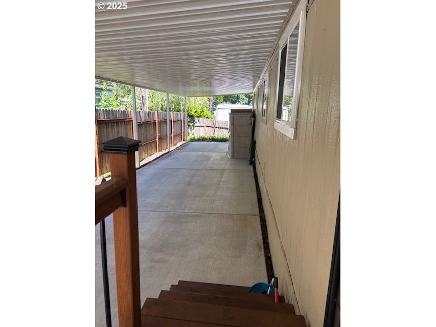 39140 Dexter Road, Unit 60 Dexter, OR 97431 - Photo 5 of 20 Living Room