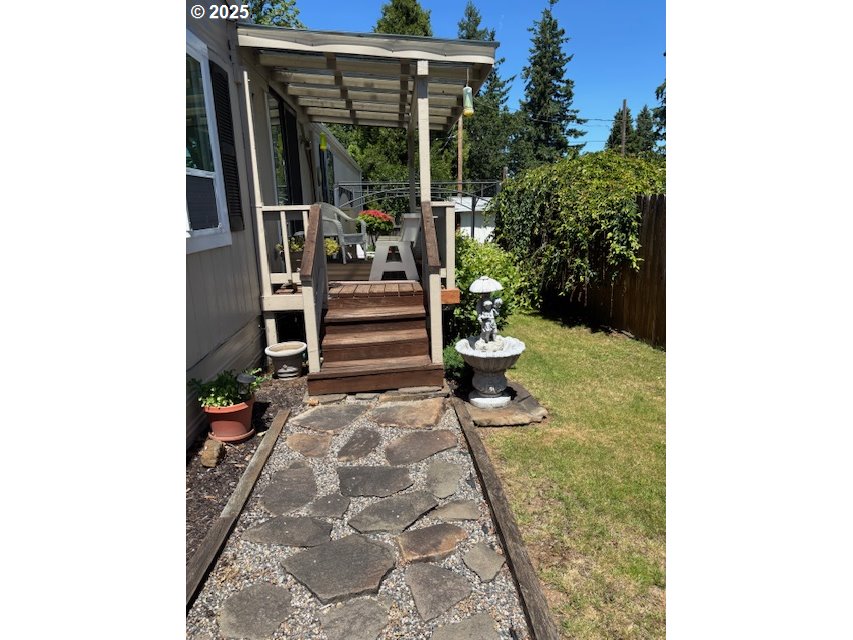 39140 Dexter Road, Unit 60 Dexter, OR 97431 - Photo 6 of 20 Kitchen