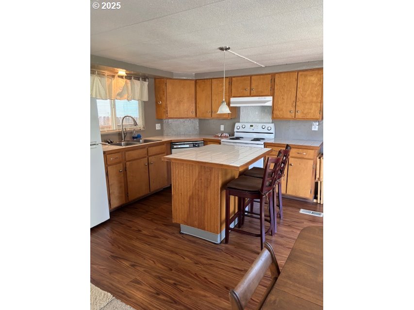 39140 Dexter Road, Unit 60 Dexter, OR 97431 - Photo 10 of 20 Bedroom