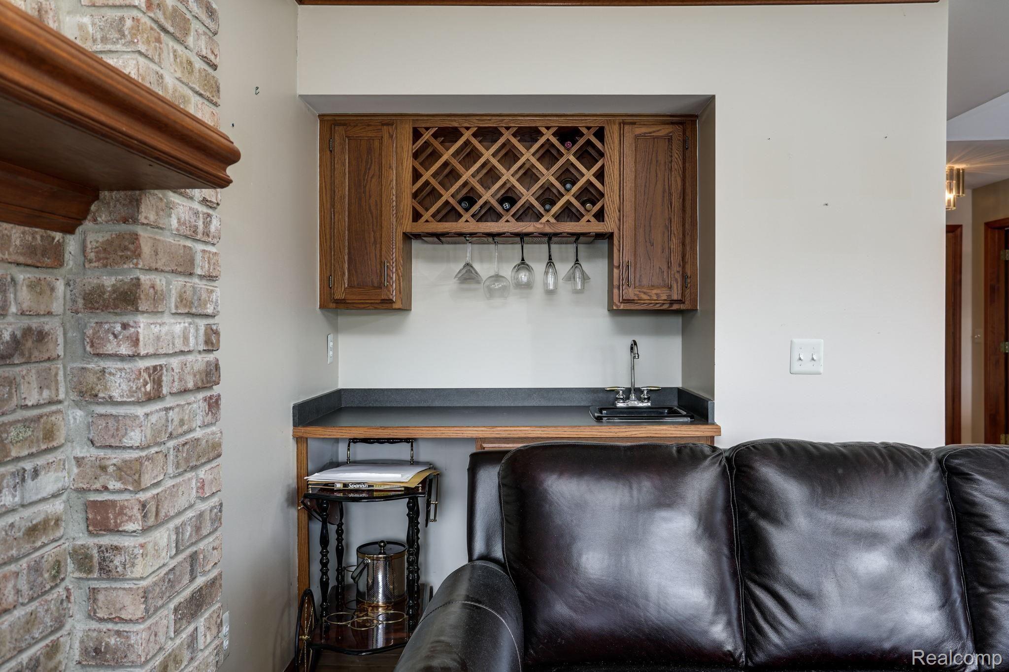 3508 Lexington Road Waterford, MI 48328 - Photo 13 of 38 32-web-or-mls-3508 Lexington Road-031.jpg