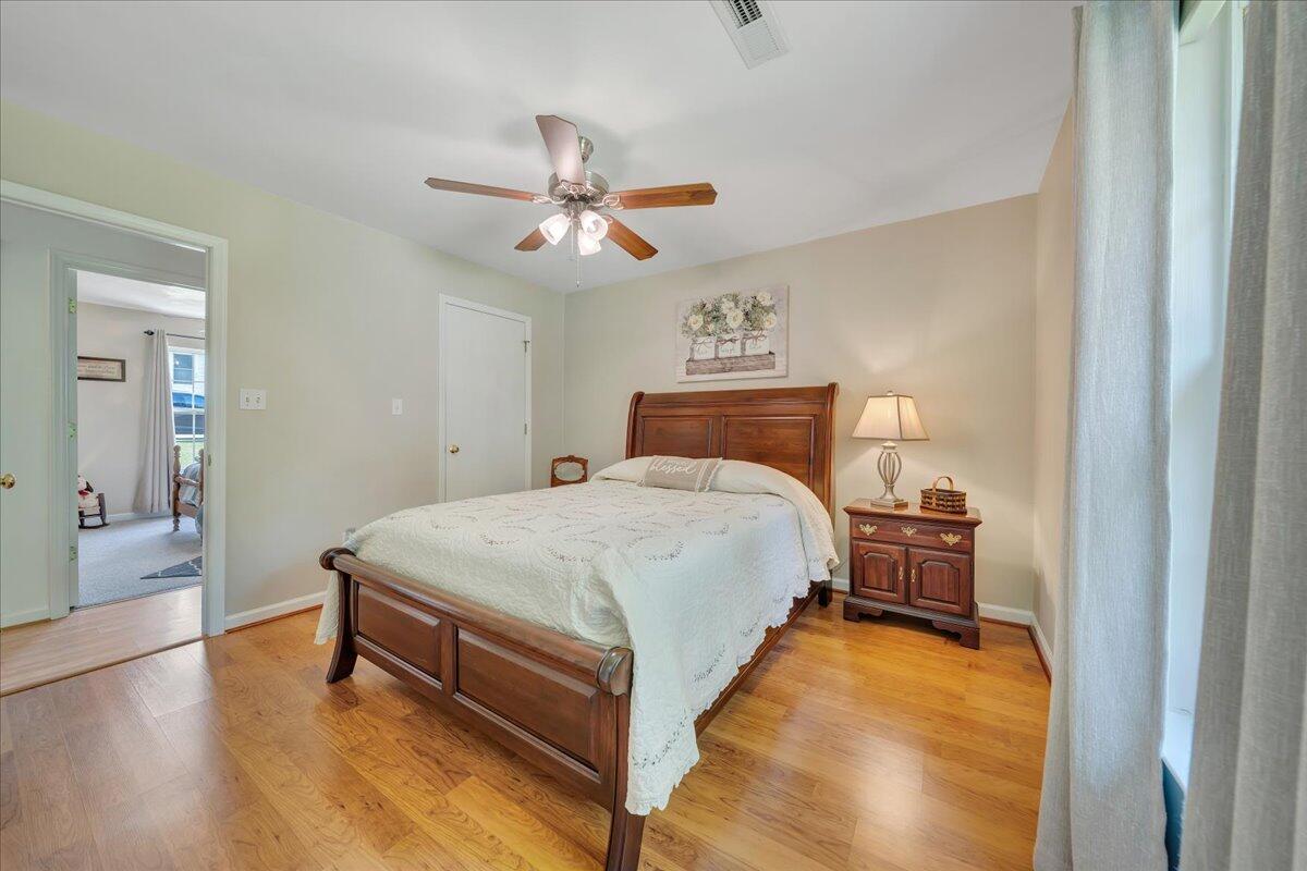 1308 Lewis Road Southeast Roanoke, VA 24014 - Photo 18 of 32 17-MIB02061