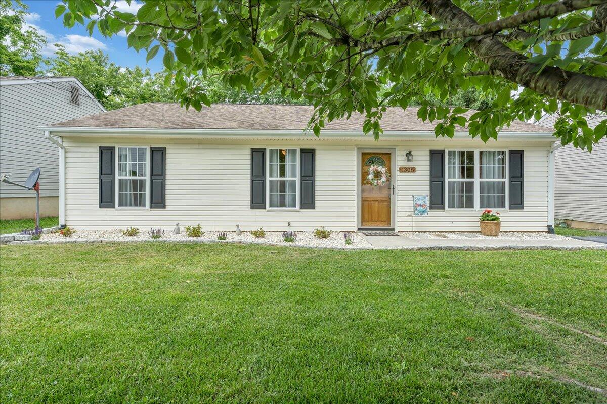1308 Lewis Road Southeast Roanoke, VA 24014 - Photo 4 of 32 03-MIB01995